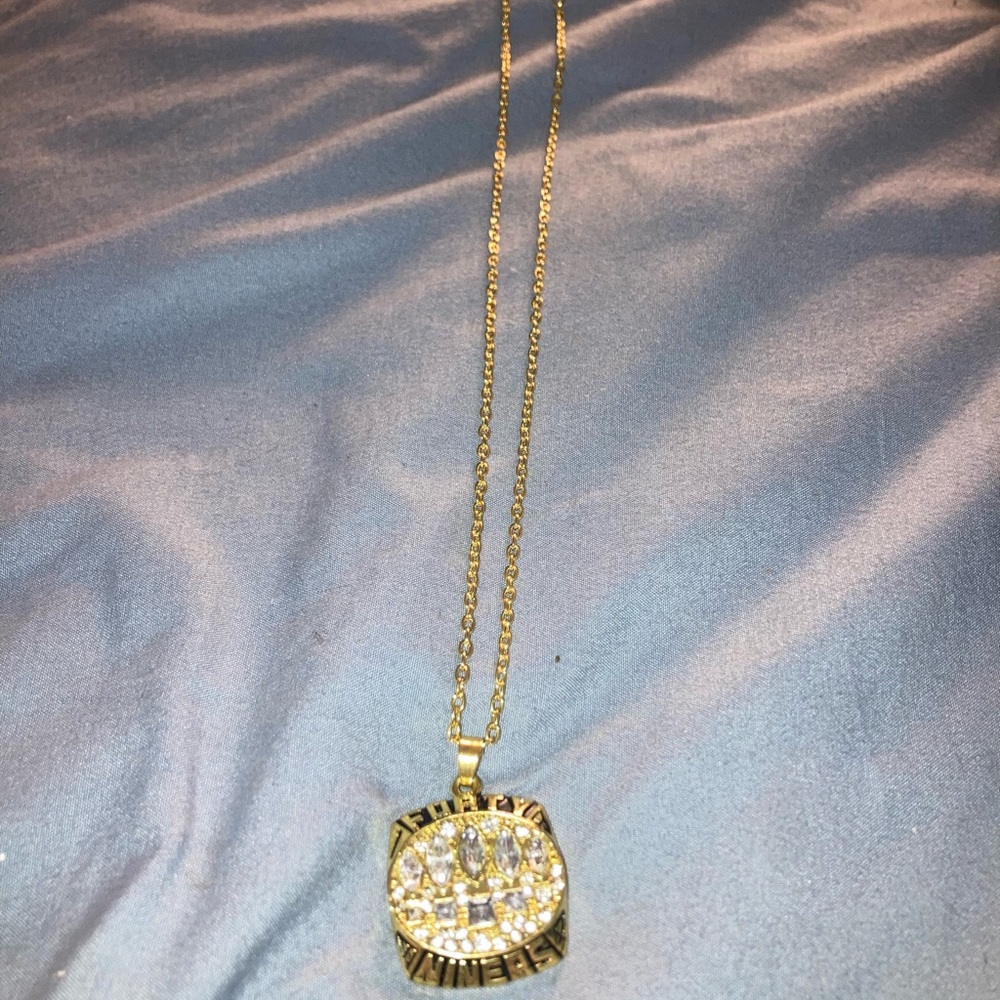 San Francisco 49ers Gold-Tone Fortune Pendant Necklace - Picture 2 of 4